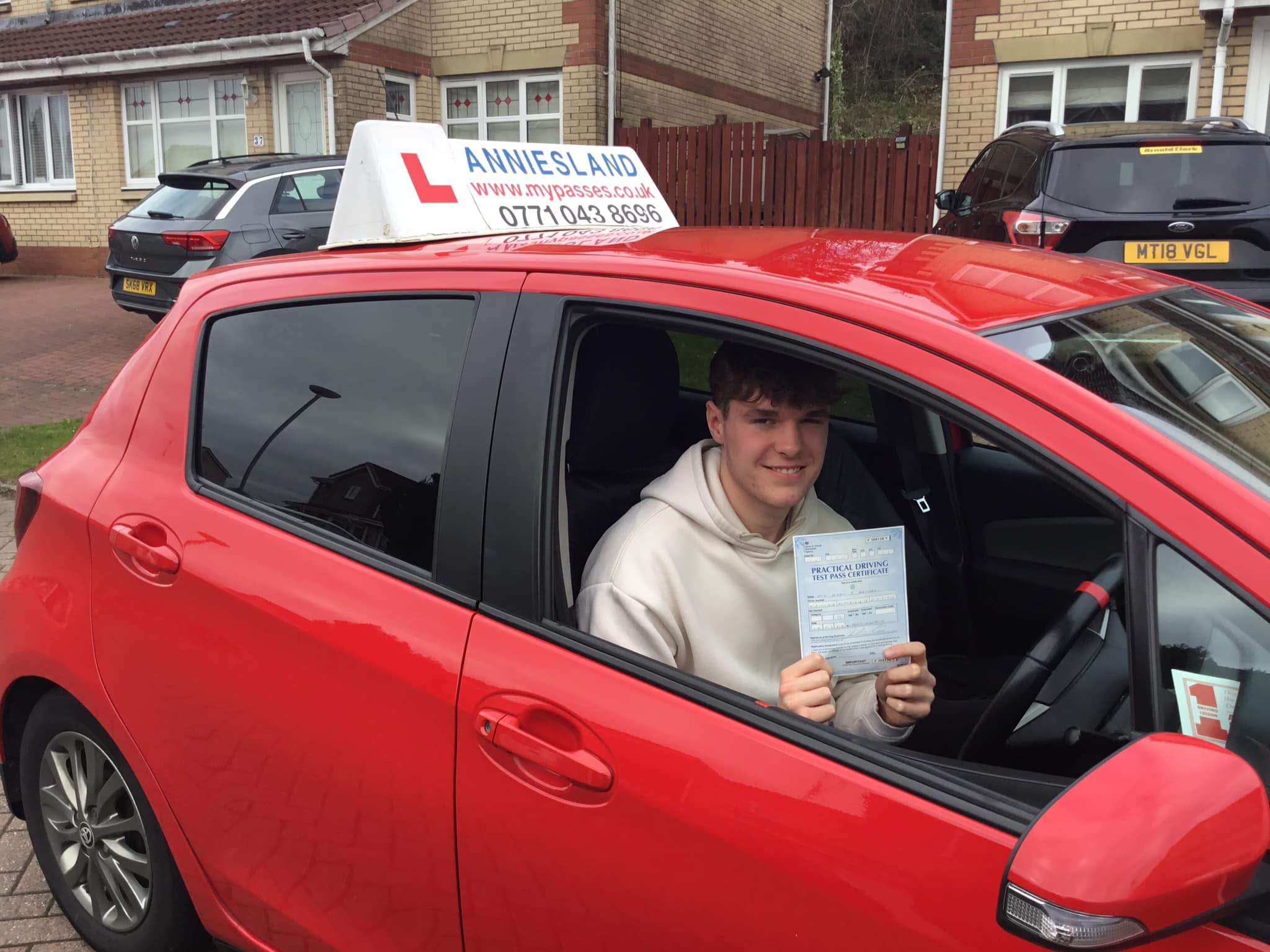 Ryan Hendry successfully passed their driving test with Anniesland Driving School