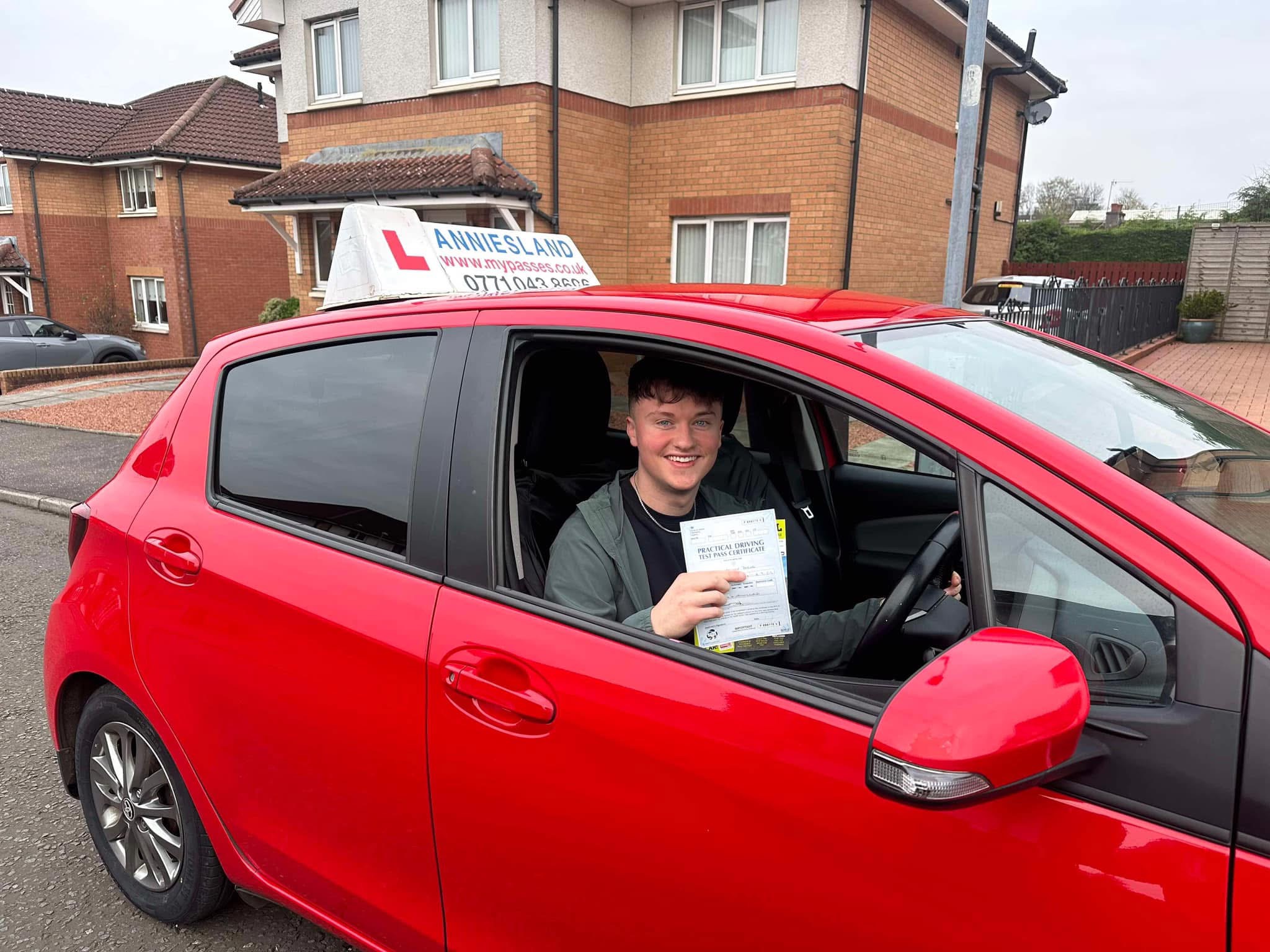 Lewis Byrne successfully passed their driving test with Anniesland Driving School