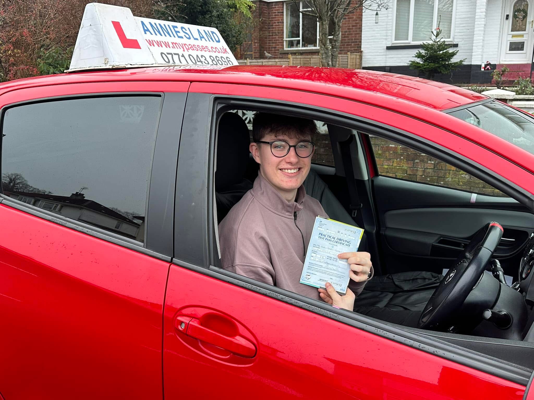Rory Symosis successfully passed their driving test with Anniesland Driving School