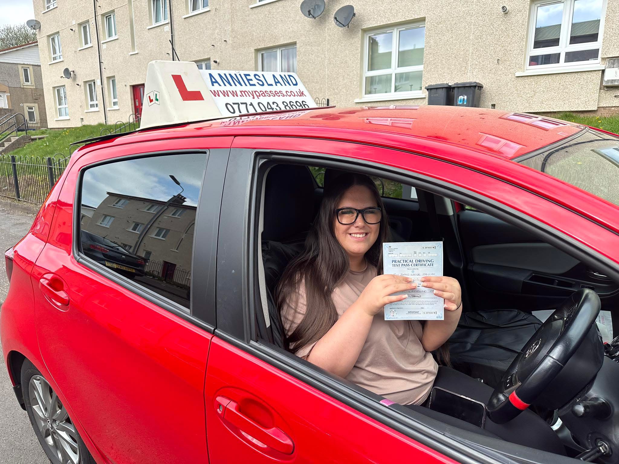Sophie Hannah successfully passed their driving test with Anniesland Driving School